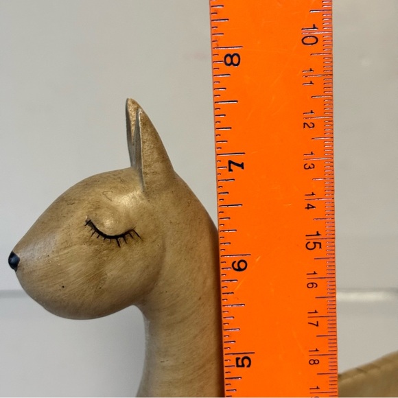 Serene Llama Peru Figurine Container Planter 7.5 inch remote control holder EUC - Picture 7 of 11